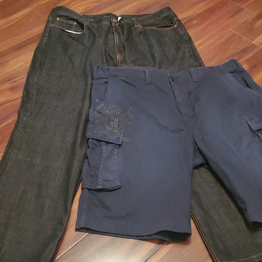 Bundle of 1 Pair of shorts & 1 Pair of Jeans 44x32